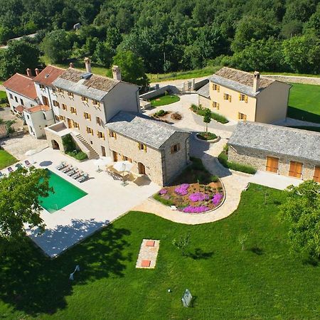 Villa Poropati, Groznjan, Istria - Luxury Countryside Estate For Up To 19 Persons - Large Pool Of 80M2 With Kids Section Eksteriør bilde