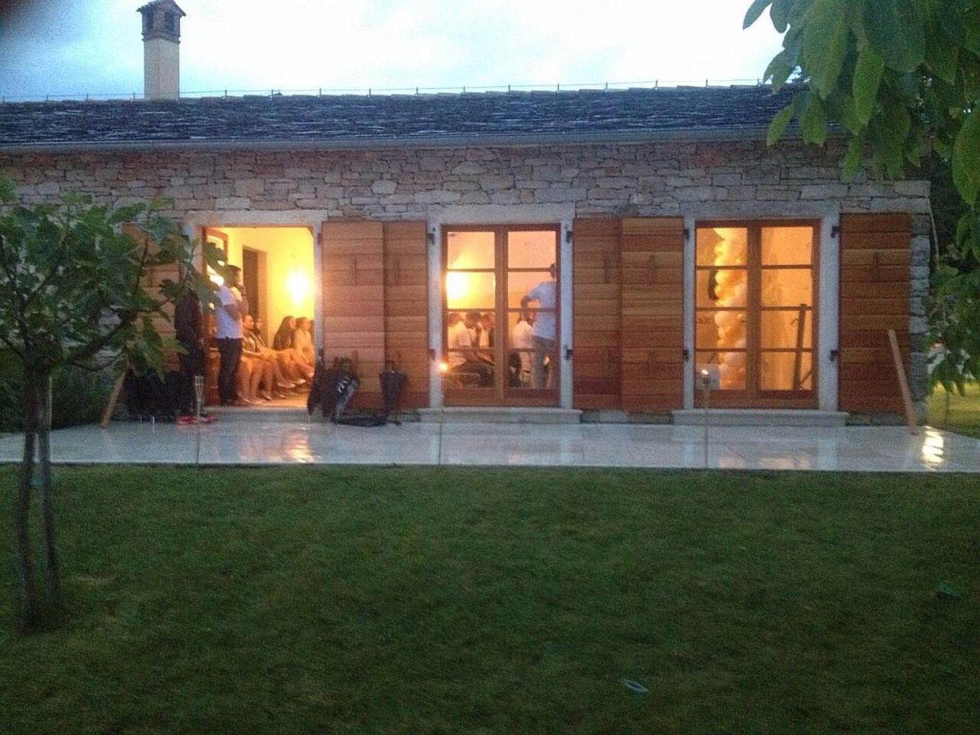 Villa Poropati, Groznjan, Istria - Luxury Countryside Estate For Up To 19 Persons - Large Pool Of 80M2 With Kids Section Eksteriør bilde